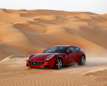 Das Ferrari FF in Desert Wallpaper 220x176