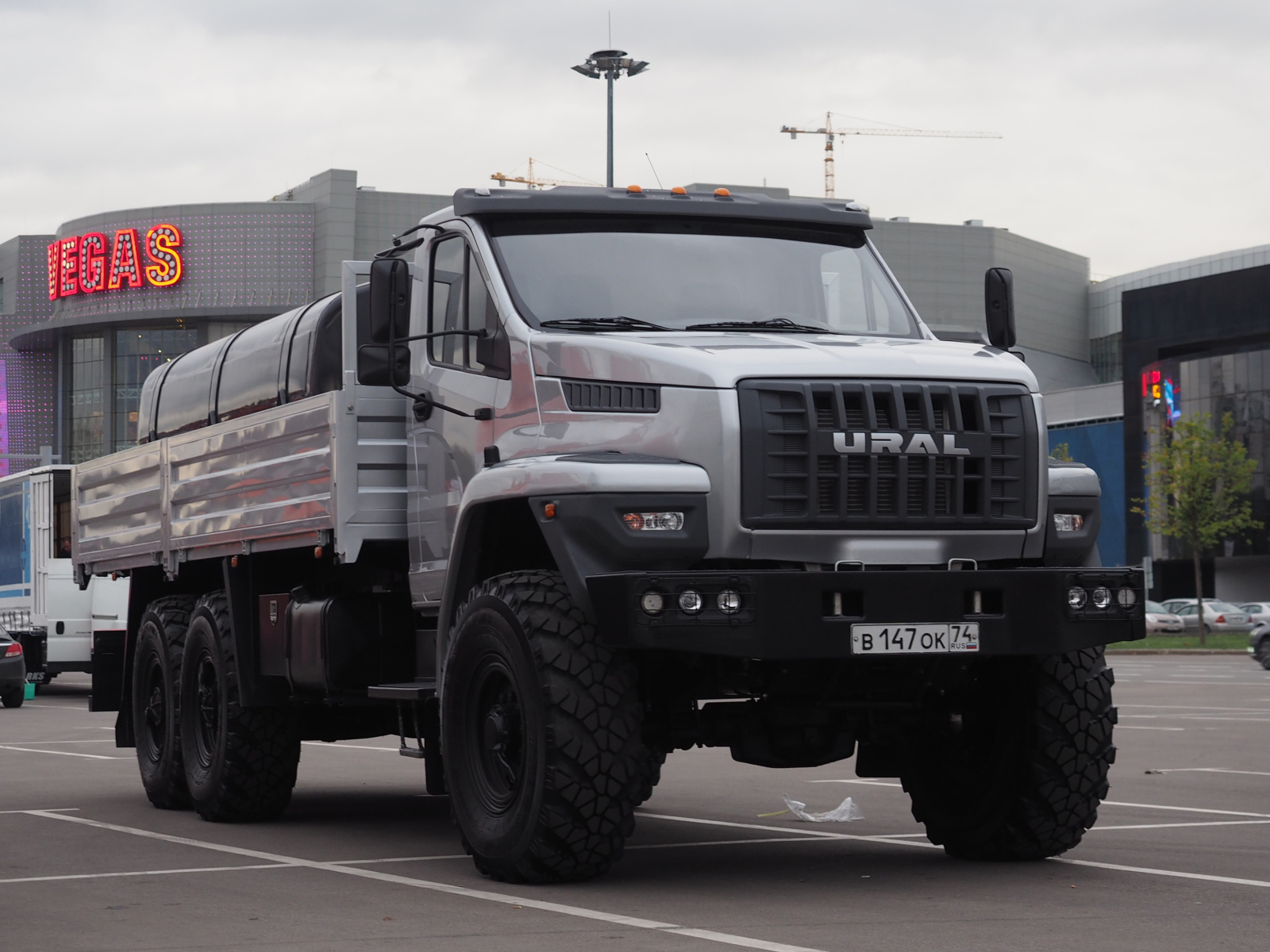 Fondo de pantalla Ural Next Flatbed Truck 1600x1200