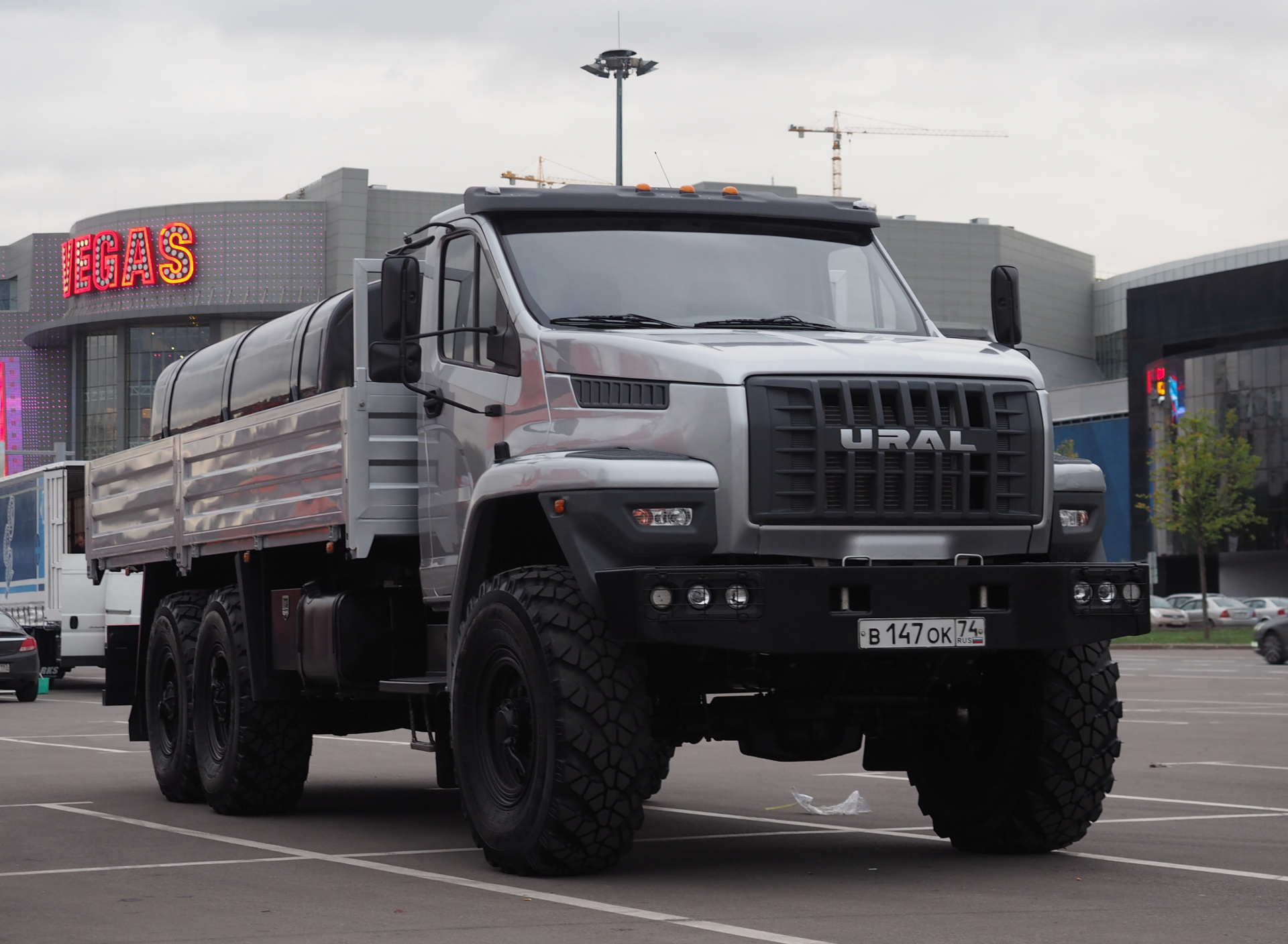 Обои Ural Next Flatbed Truck 1920x1408