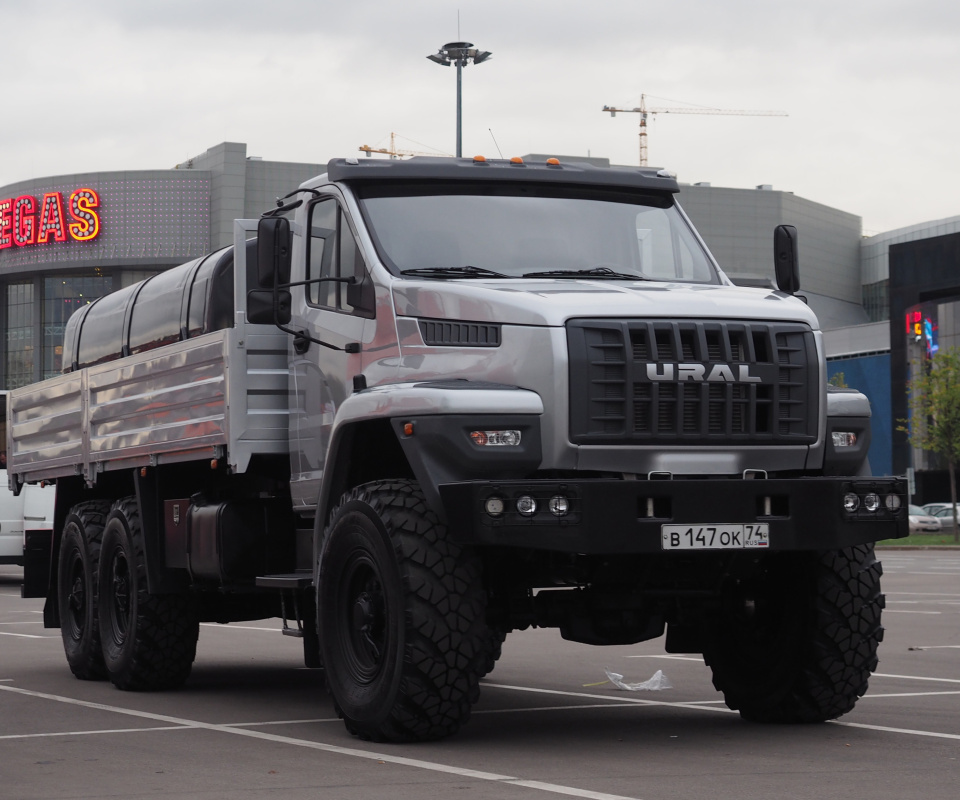 Обои Ural Next Flatbed Truck 960x800