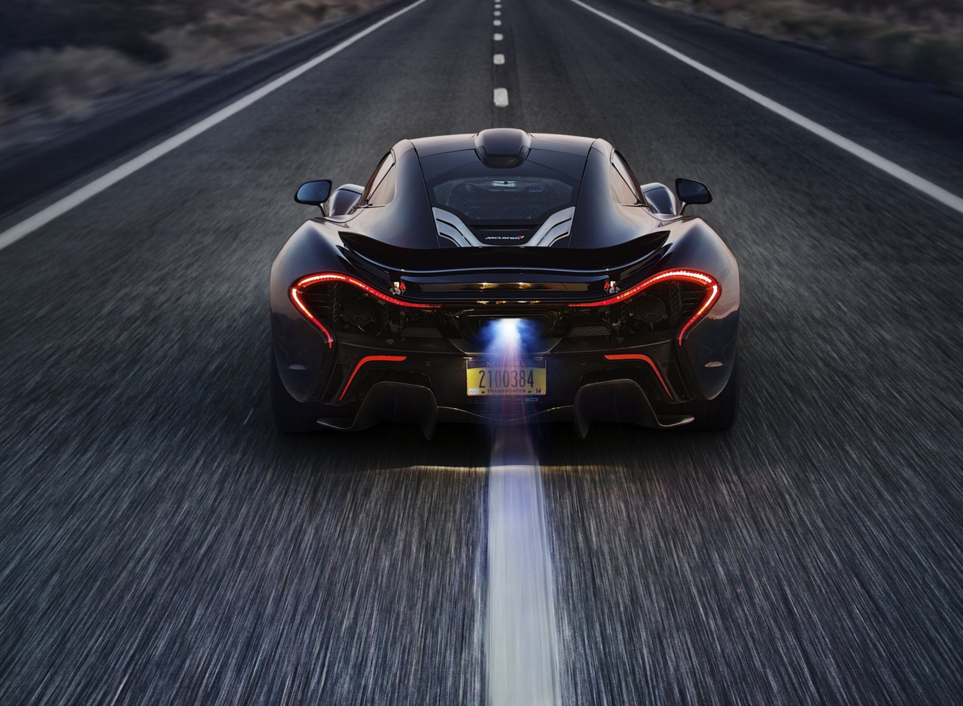 Screenshot №1 pro téma McLaren P1 1920x1408