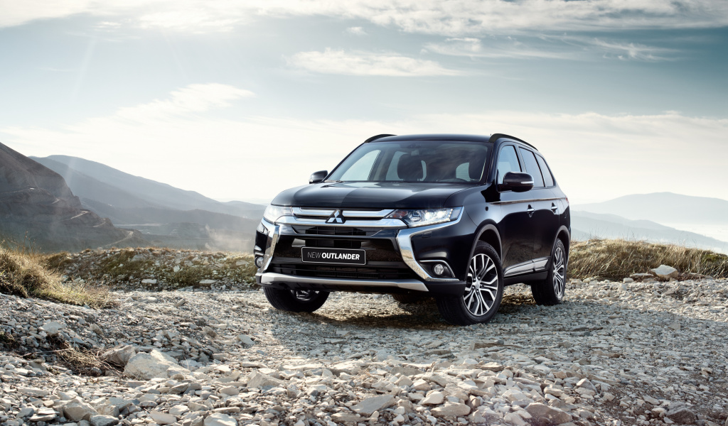 Das Mitsubishi Outlander BR spec 2015 Wallpaper 1024x600