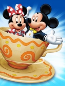 Screenshot №1 pro téma Mickey And Minnie Mouse In Cup 132x176