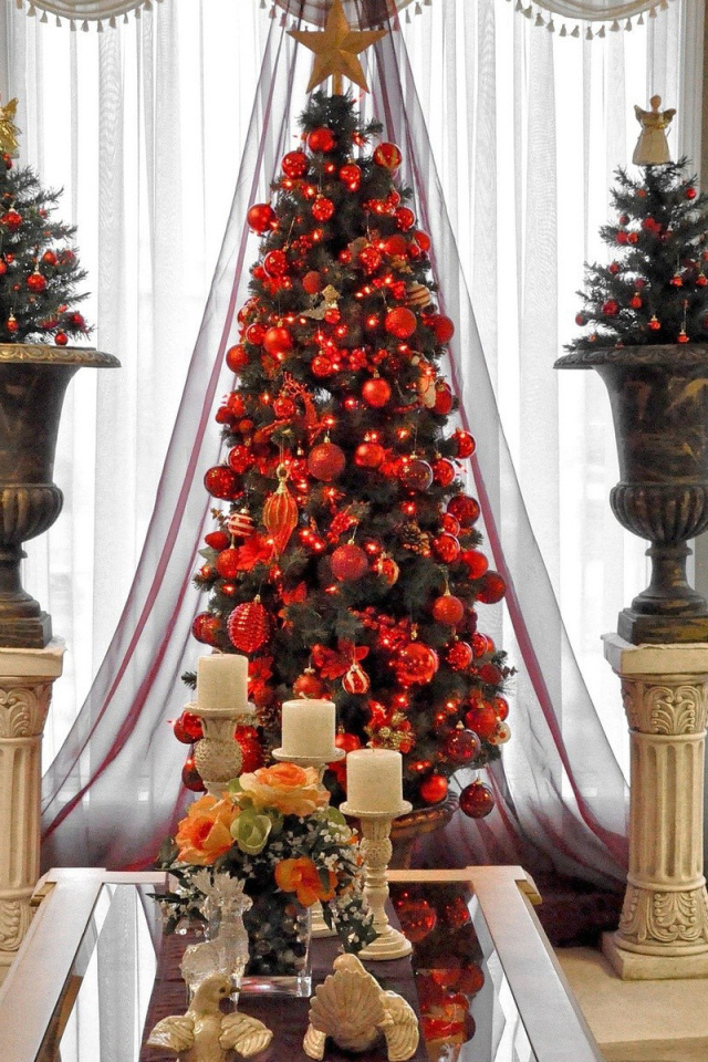 Das O Christmas Tree Wallpaper 640x960