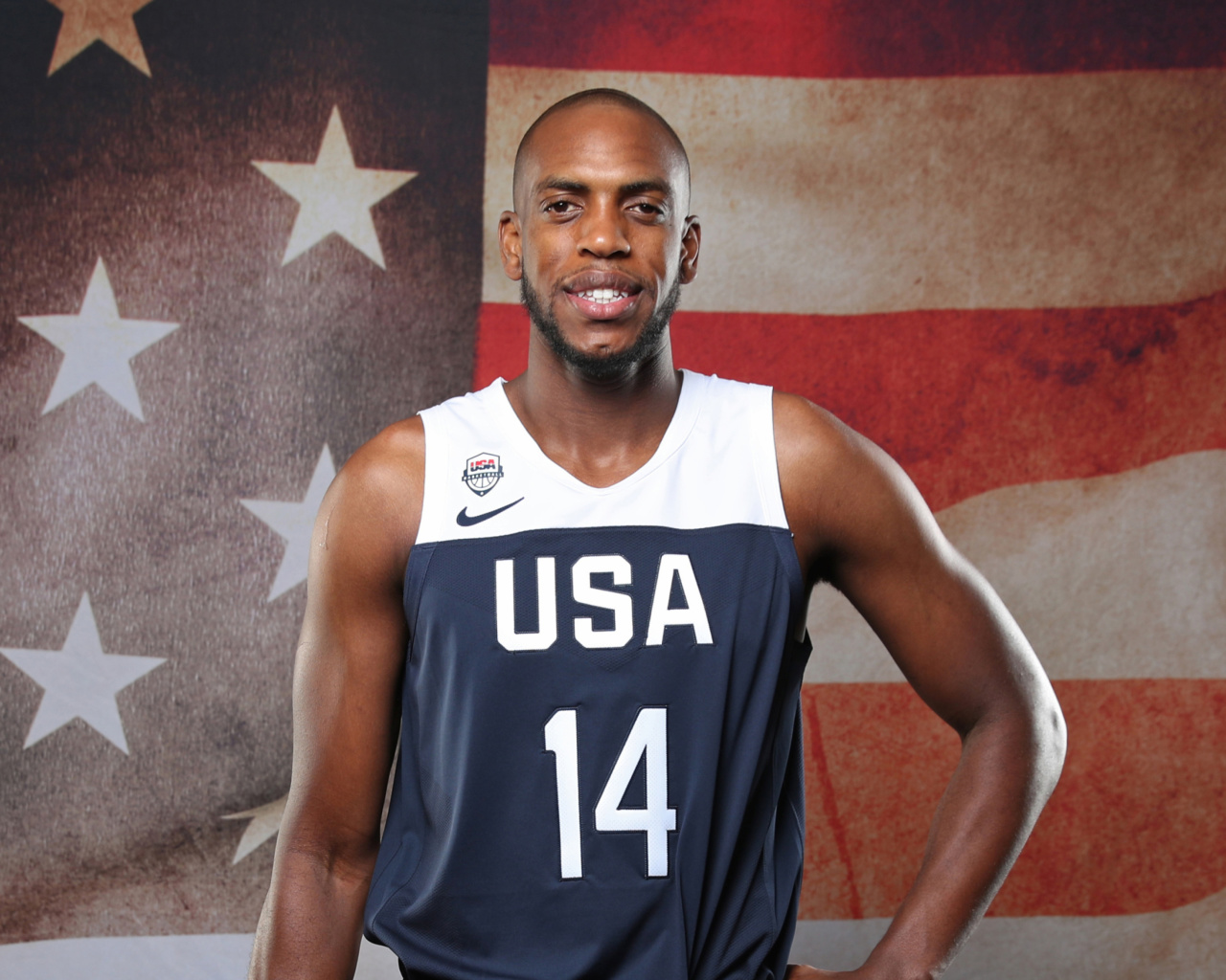 Обои Khris Middleton in Milwaukee Bucks 1280x1024