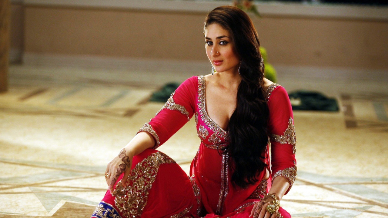 Fondo de pantalla Kareena Kapoor In Agent Vinod 1280x720