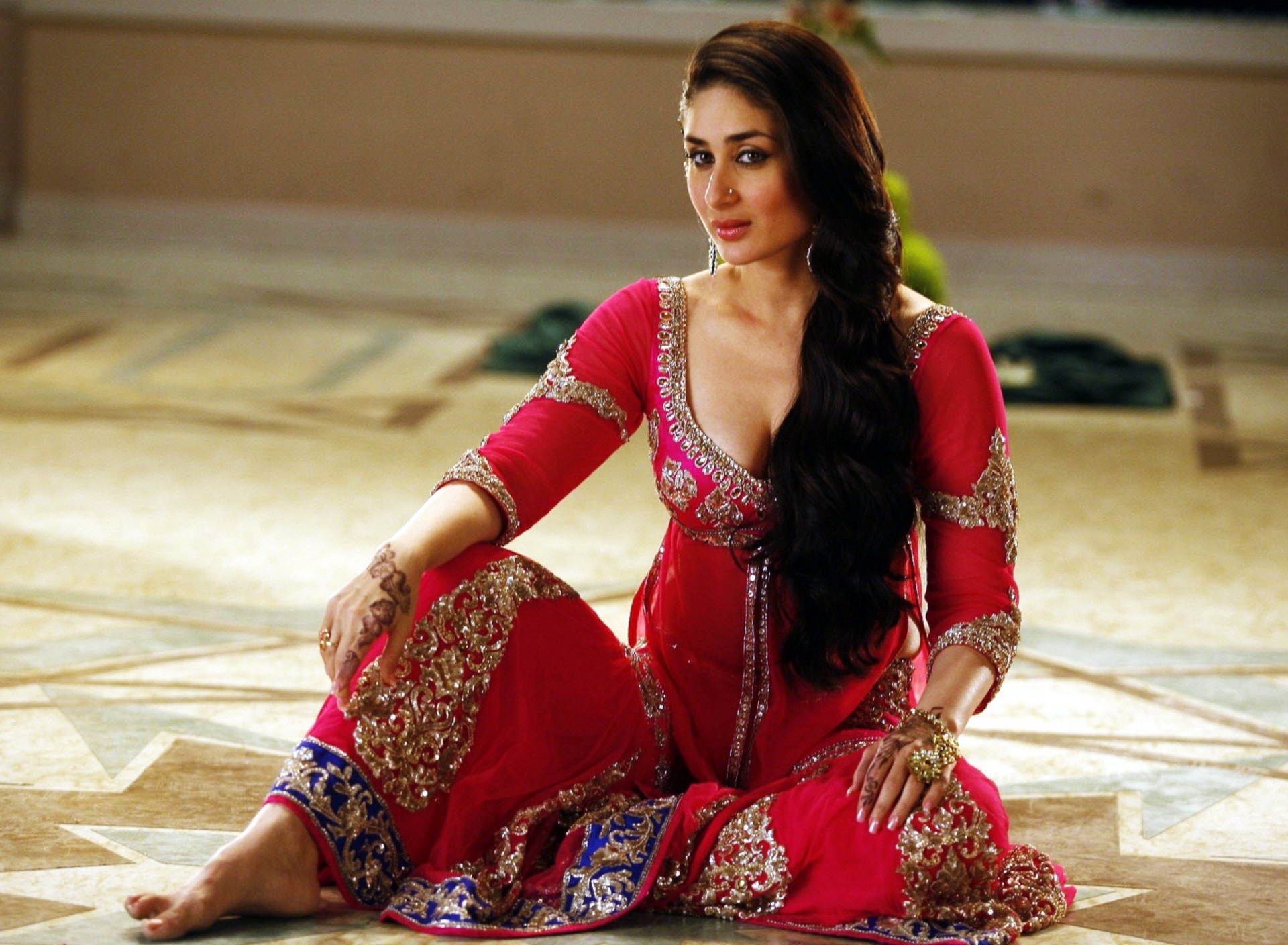 Screenshot №1 pro téma Kareena Kapoor In Agent Vinod 1920x1408