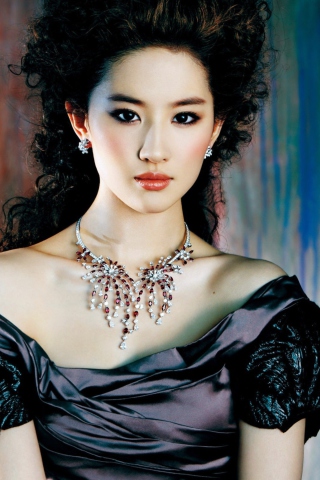 Sfondi Liu Yifei Chinese Actress 320x480