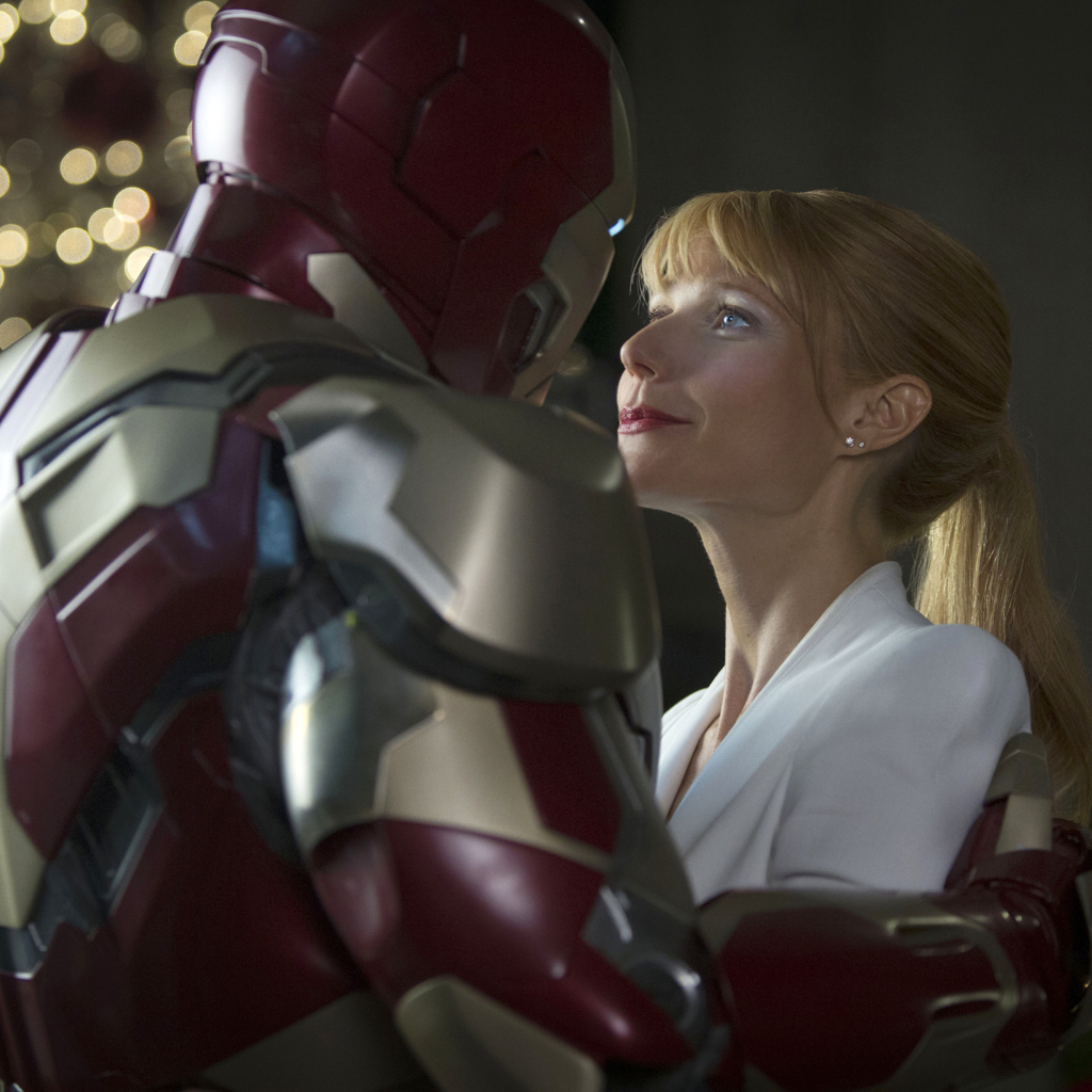 Обои Iron Man And Pepper Potts 1024x1024