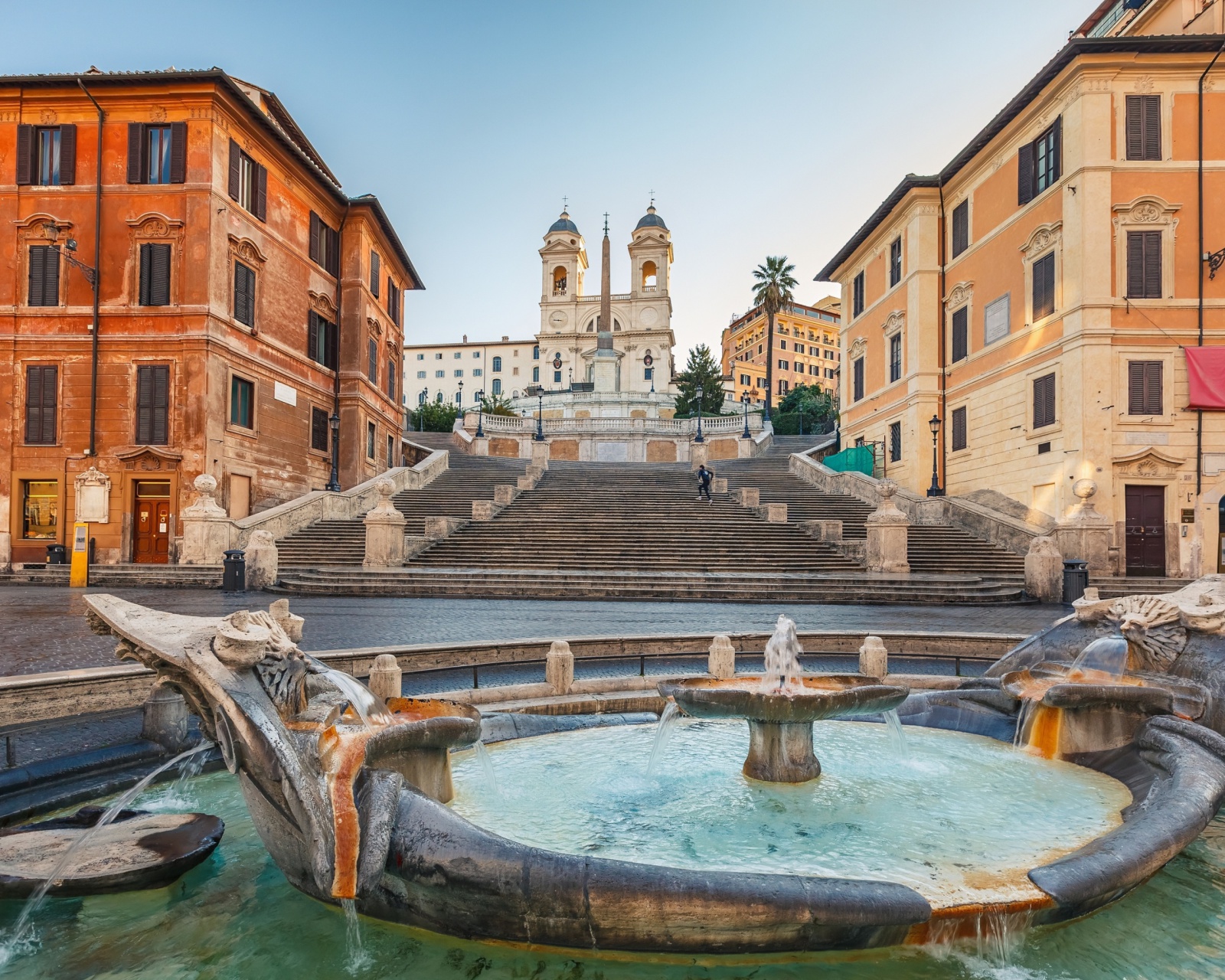 Screenshot №1 pro téma Spanish Steps in Rome and Fontana della Barcaccia 1600x1280