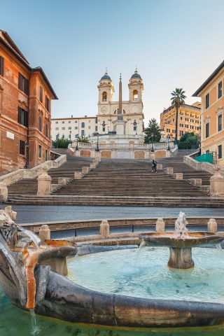 Das Spanish Steps in Rome and Fontana della Barcaccia Wallpaper 320x480