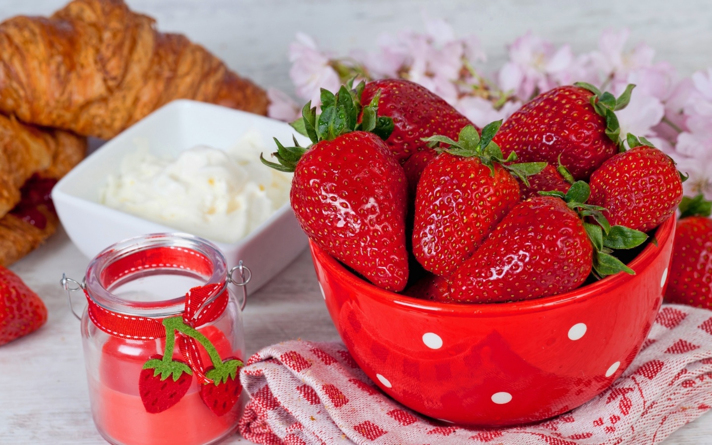 Fondo de pantalla Strawberry and Jam 1440x900