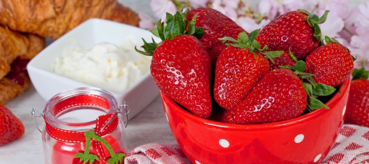 Fondo de pantalla Strawberry and Jam 720x320