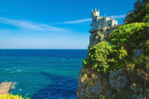 Fondo de pantalla Swallows Nest Castle near Yalta Crimea 480x320