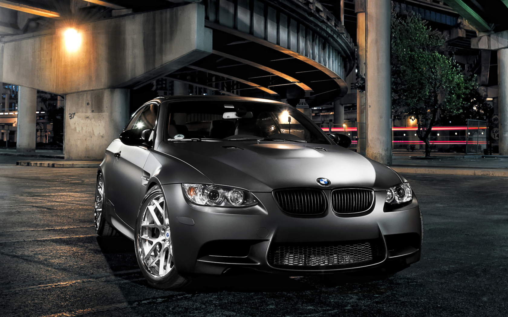 Screenshot №1 pro téma BMW Coupe 1680x1050
