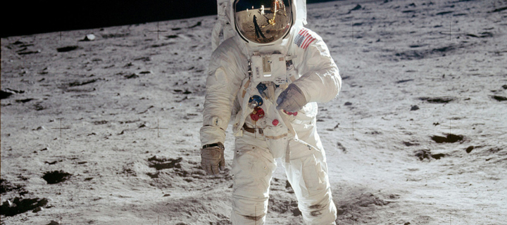 Fondo de pantalla Man On The Moon 720x320