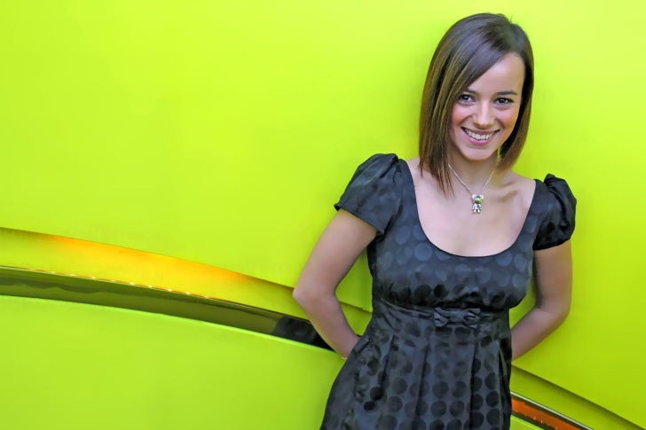 Обои Alizee Singer