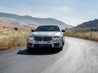 Screenshot №1 pro téma BMW M5 320x240