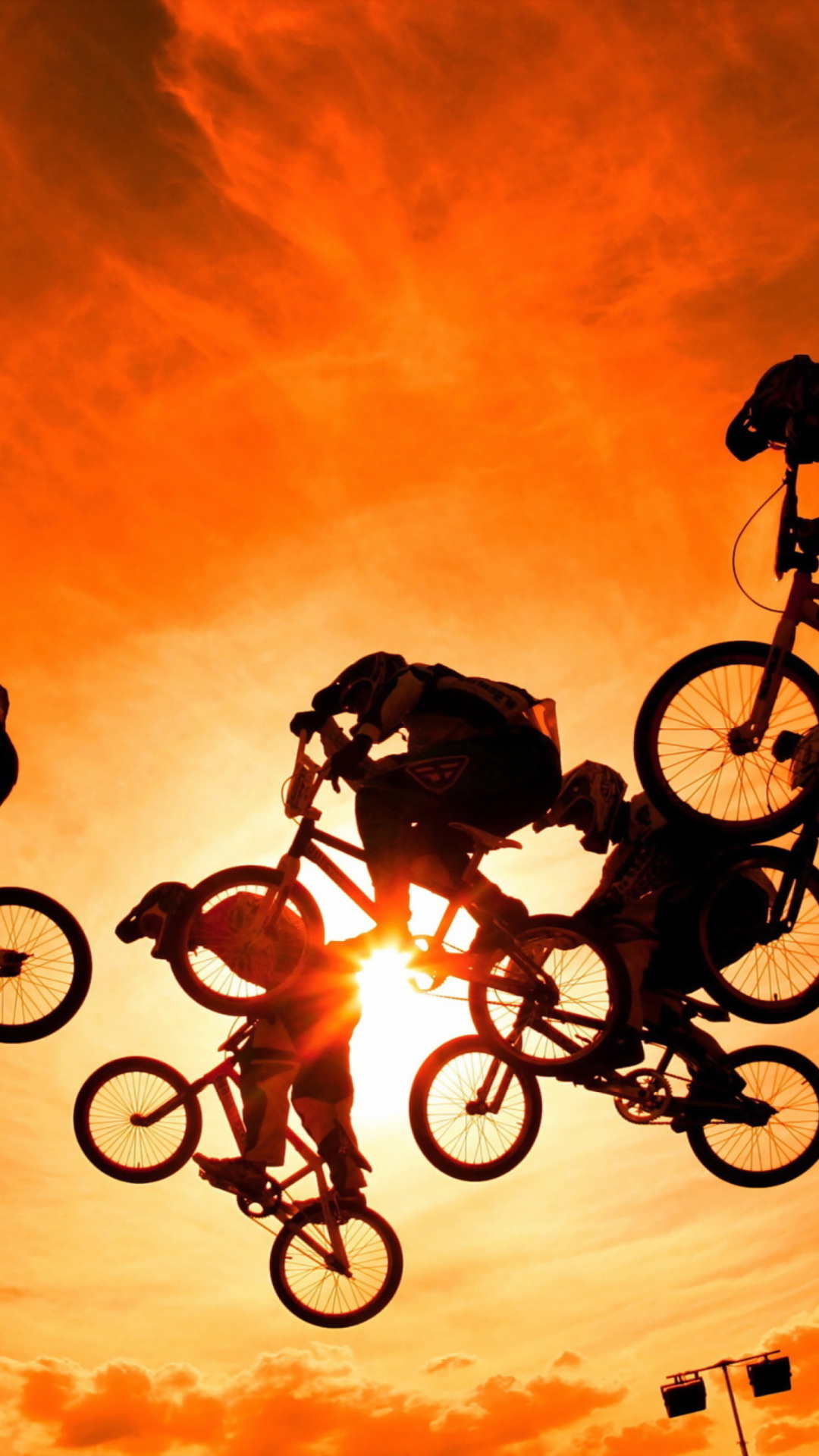 Sfondi Bikers In The Sun 1080x1920