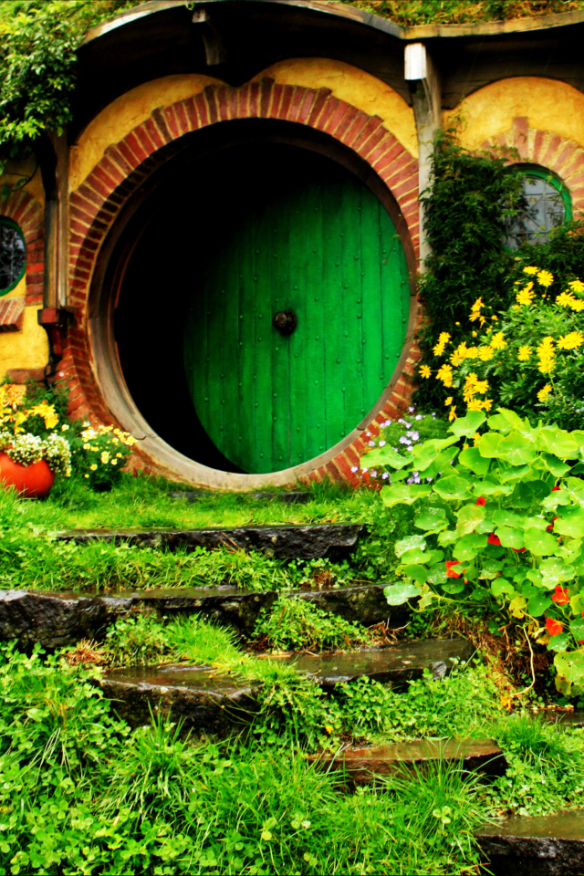 Das Hobbit House Wallpaper 640x960