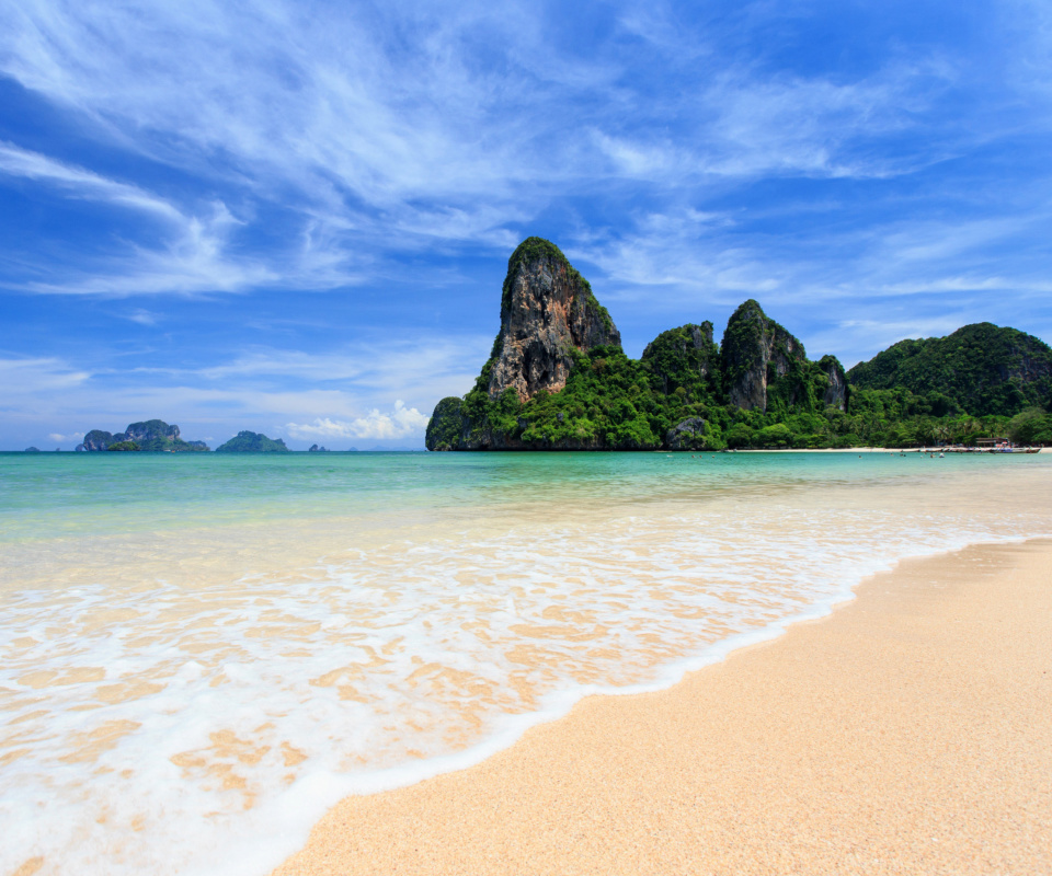 Railay Beach in Thailand wallpaper 960x800