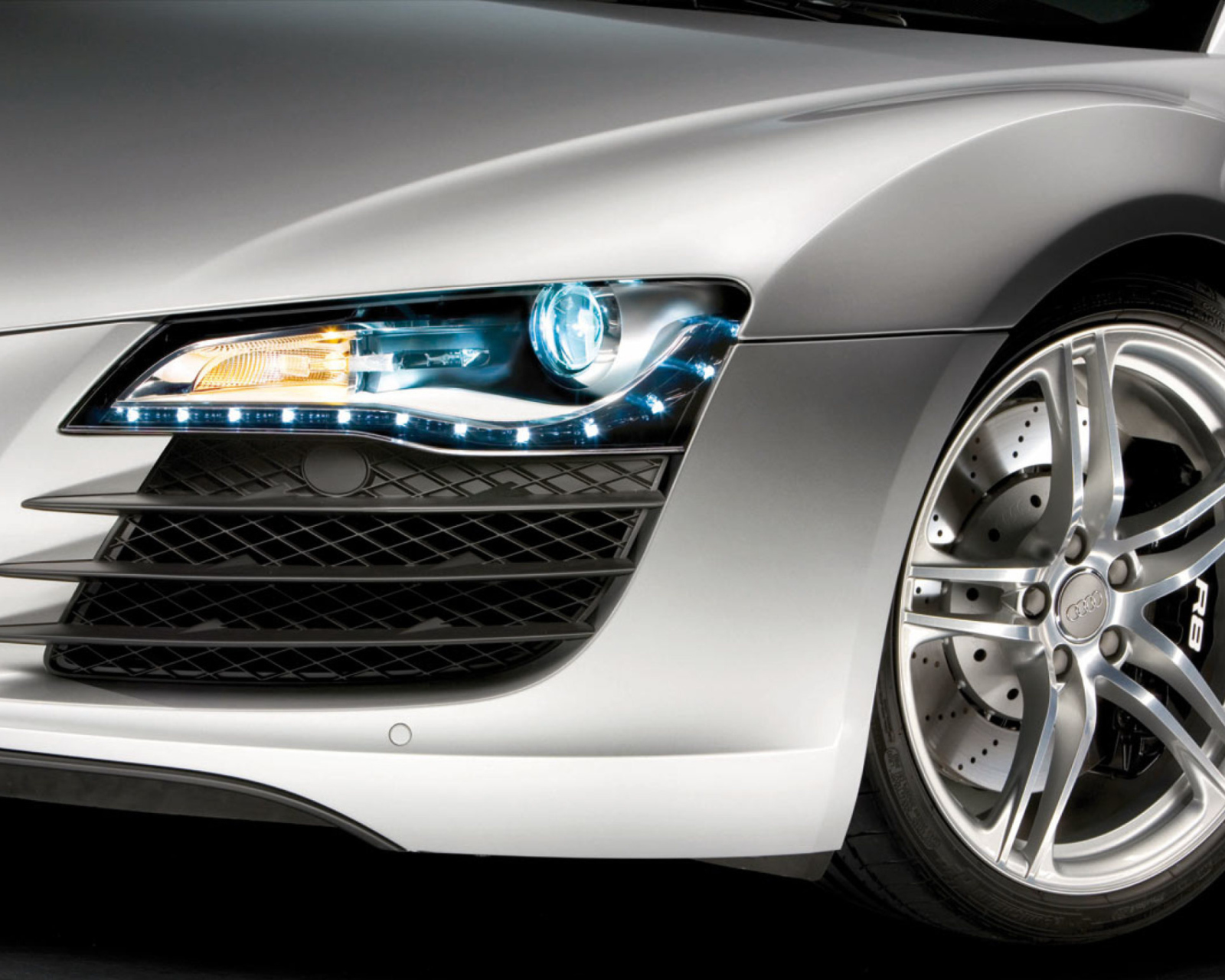 Audi R8 LED Headlights Lamp wallpaper 1600x1280