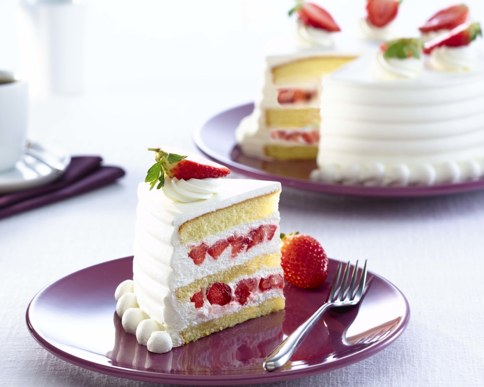 Sfondi Fresh Strawberry Cake 1600x1280