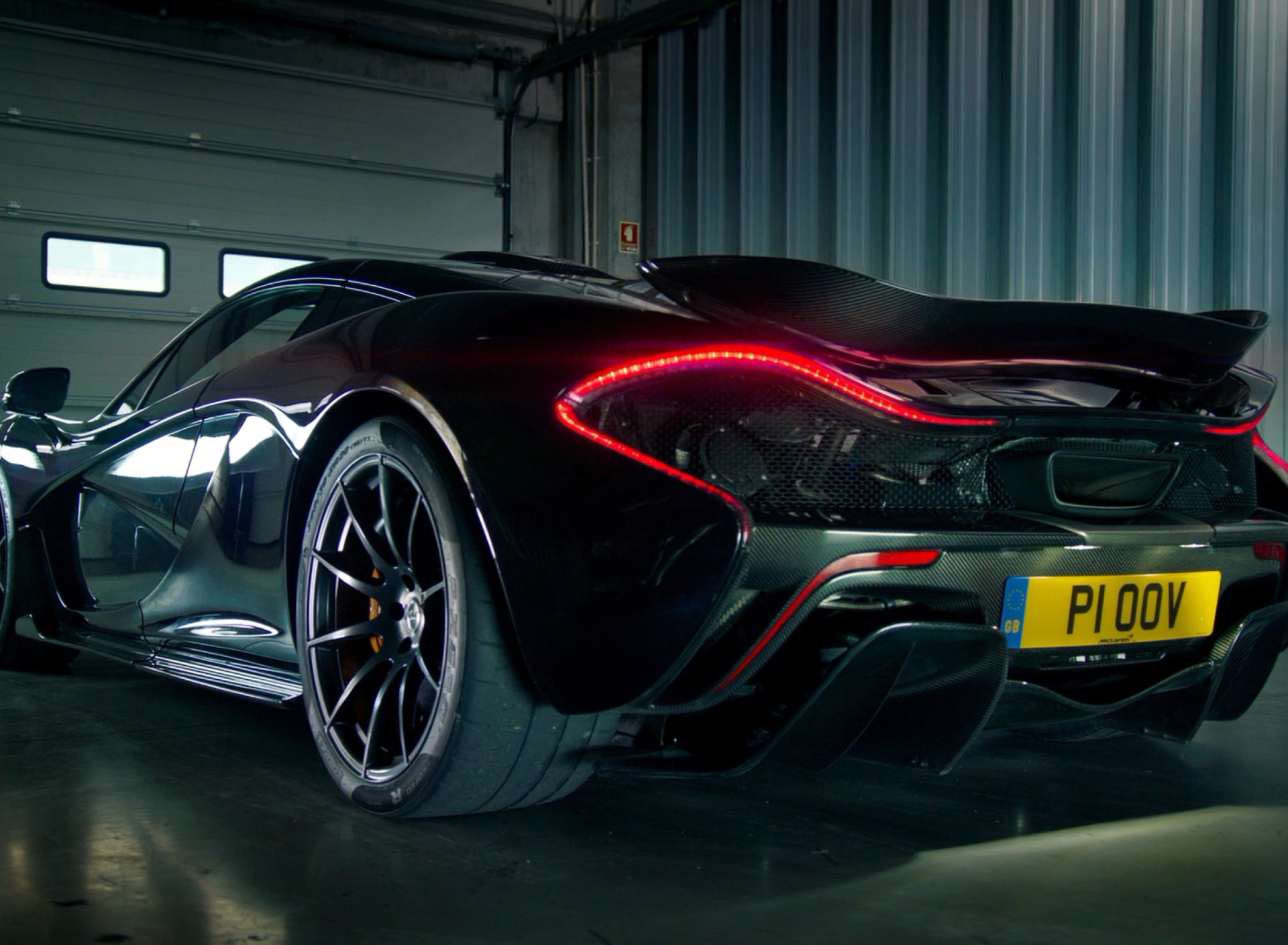 McLaren P1 wallpaper 1920x1408