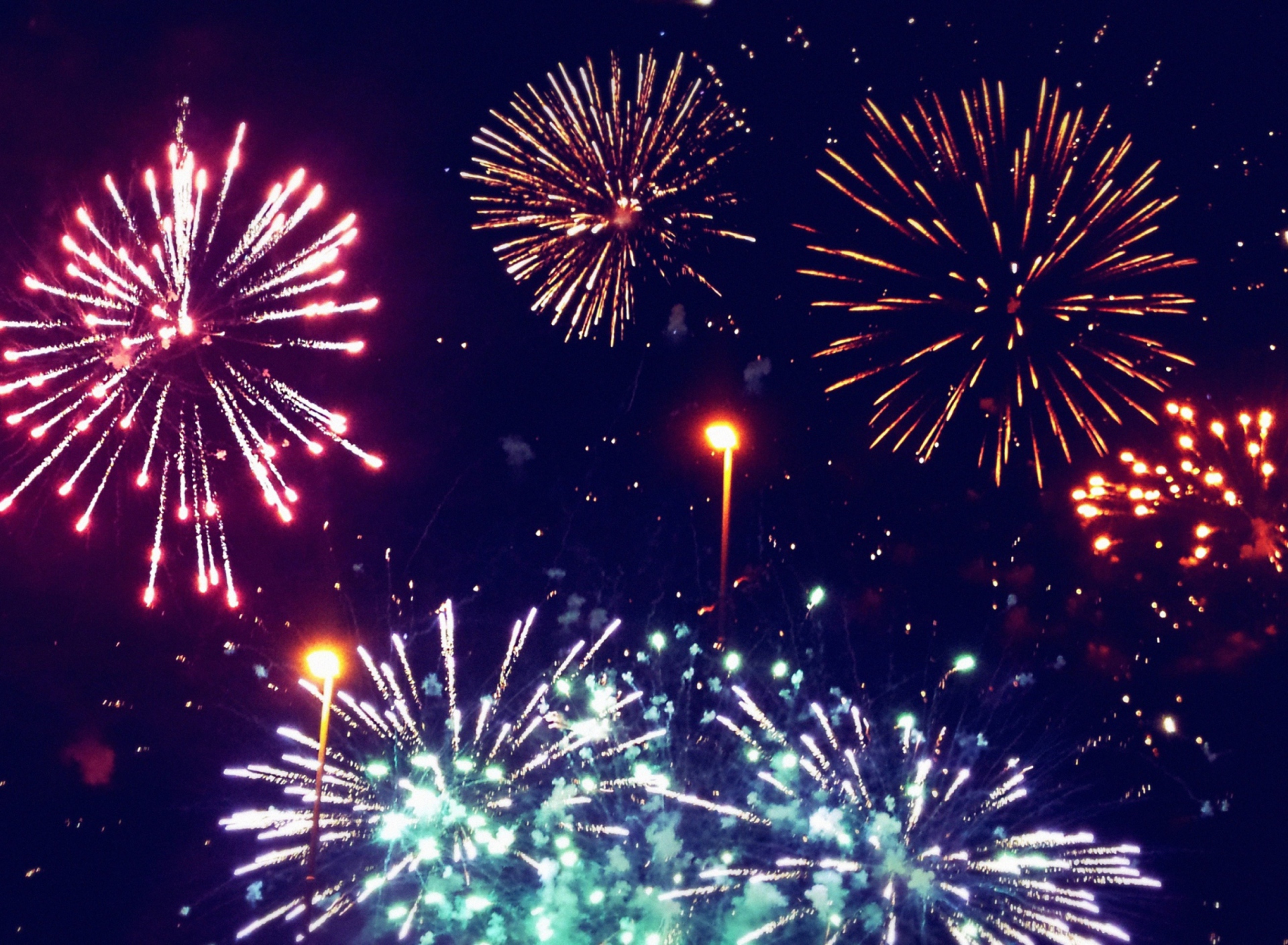 Screenshot №1 pro téma Fireworks 1920x1408