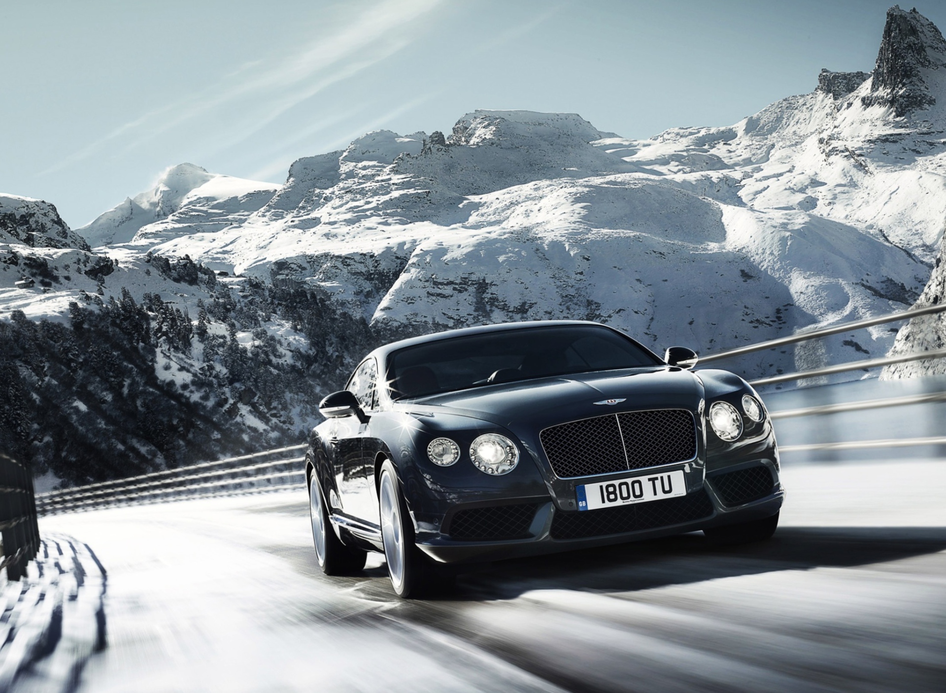 Screenshot №1 pro téma Bentley Continental V8 1920x1408