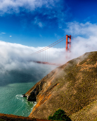 Golden Gate Bridge in Fog - Obrázkek zdarma pro 640x960