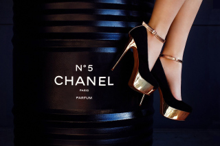 Chanel 5 Background for Android, iPhone and iPad