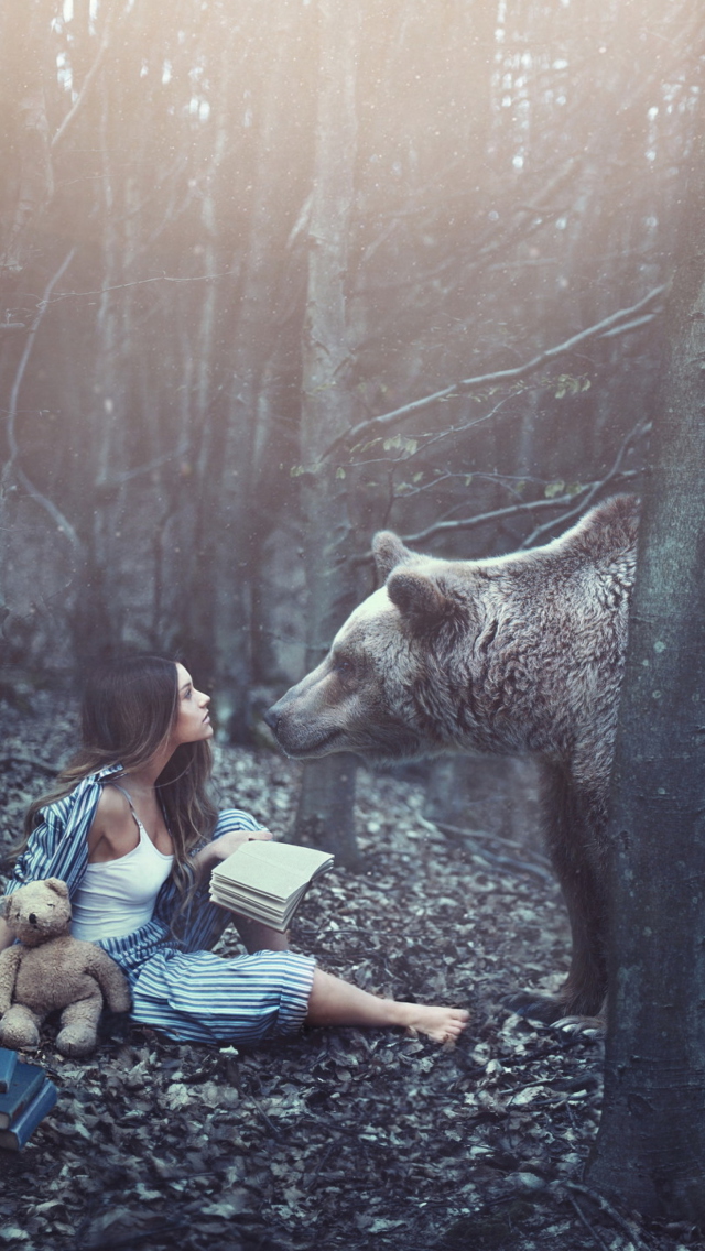 Screenshot №1 pro téma Girl And Two Bears In Forest By Rosie Hardy Photographer 640x1136