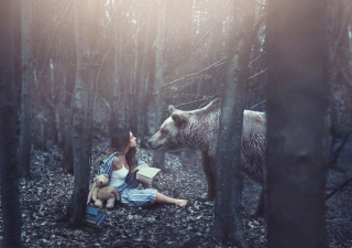 Girl And Two Bears In Forest By Rosie Hardy Photographer - Obrázkek zdarma pro 176x144