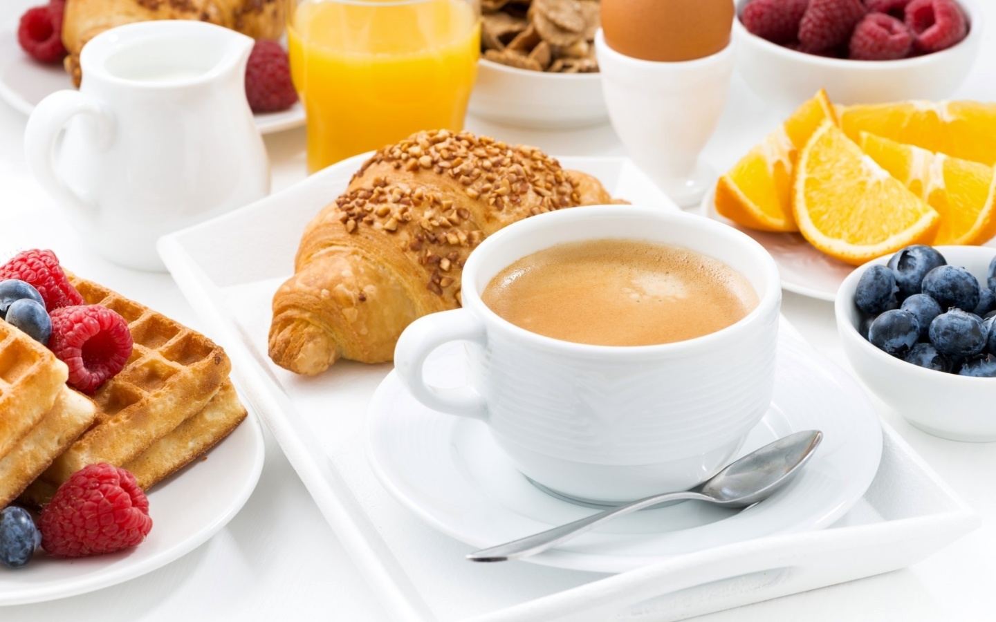 Croissant, waffles and coffee screenshot #1 1440x900