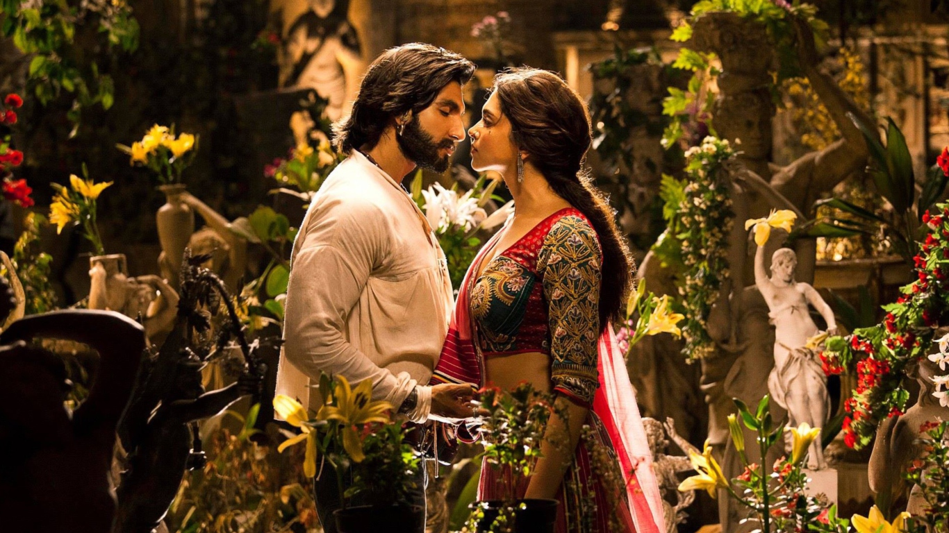 Screenshot №1 pro téma Ranveer Deepika In Ram Leela 1366x768