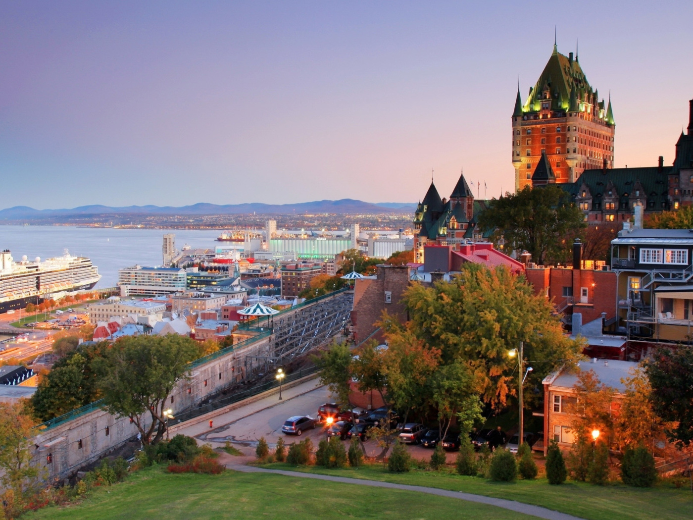 Quebec City and Port wallpaper 1400x1050