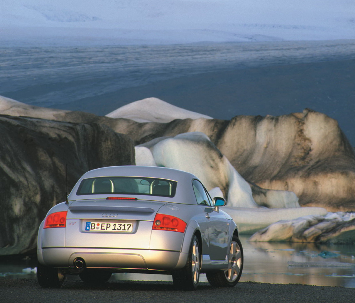 Screenshot №1 pro téma Audi TT Hardtop 1200x1024