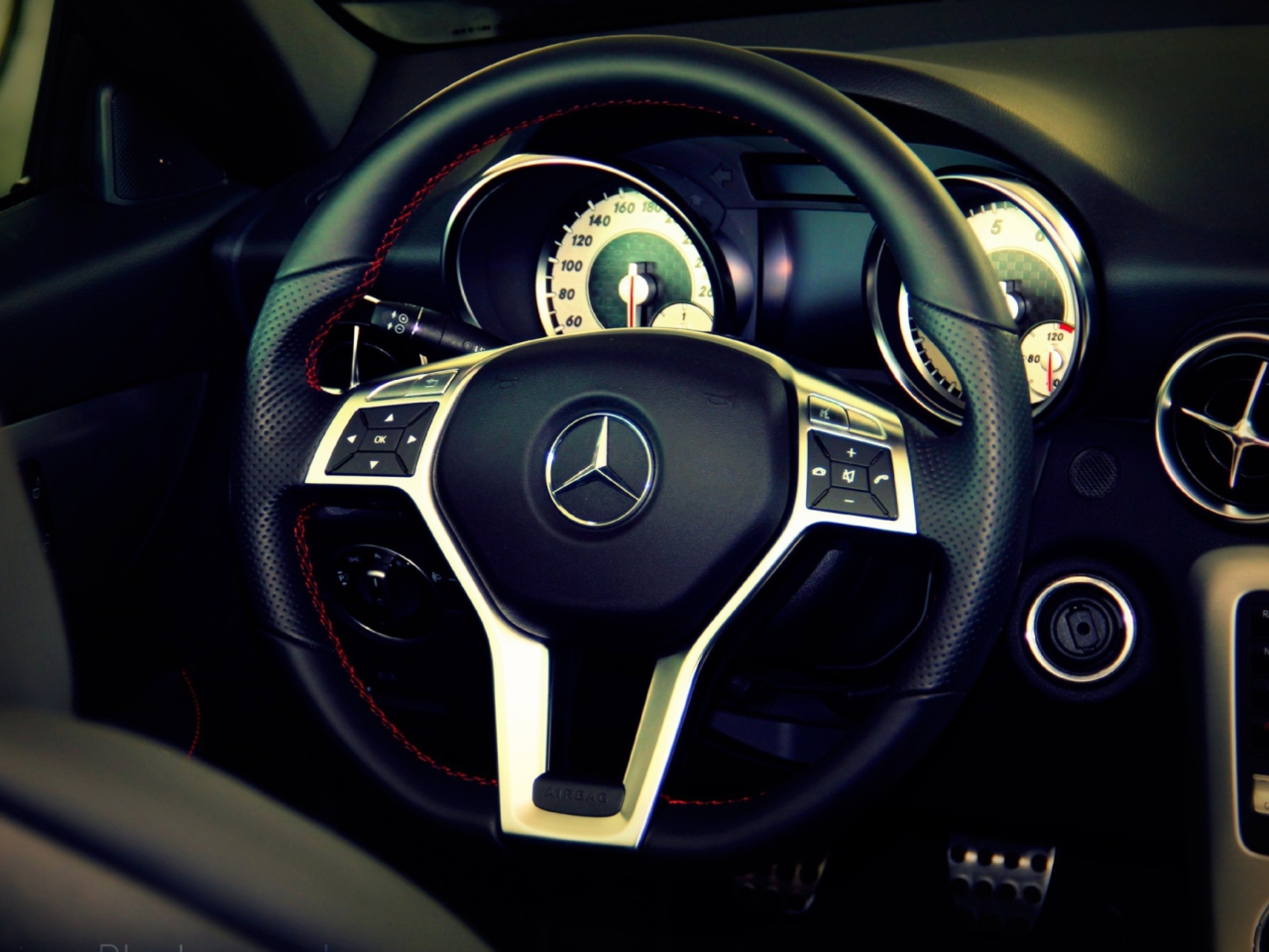 Screenshot №1 pro téma Mercedes Benz 1280x960