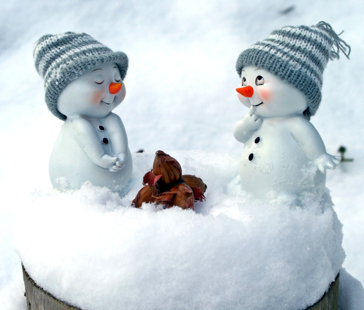Обои Cute Snowman Christmas Decoration Figurine 1200x1024