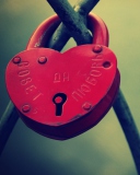 Screenshot №1 pro téma Heart Shaped Lock 128x160