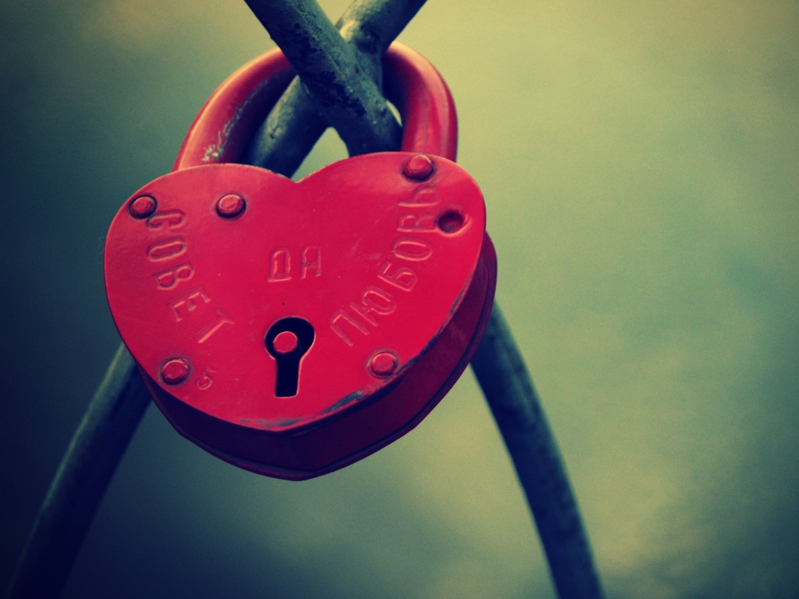 Das Heart Shaped Lock Wallpaper 1600x1200