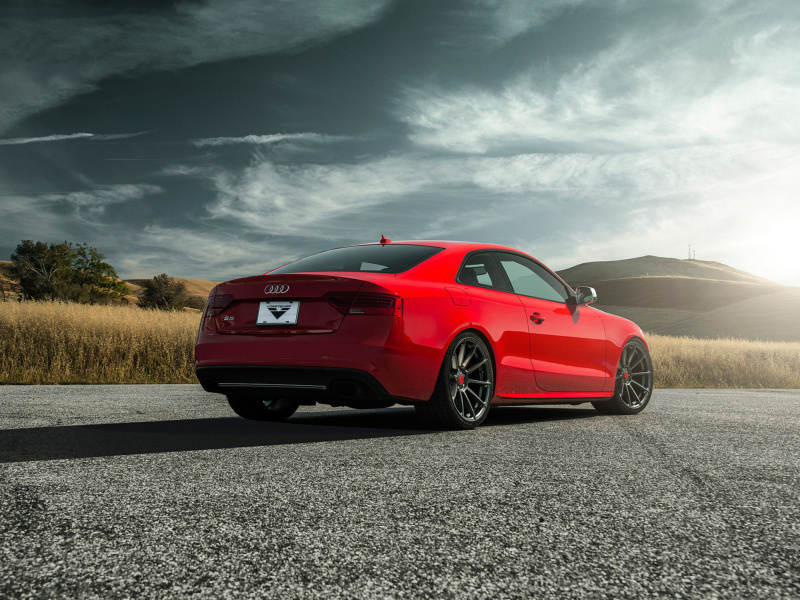 Screenshot №1 pro téma Audi S5 Red Vorsteiner 2015 800x600