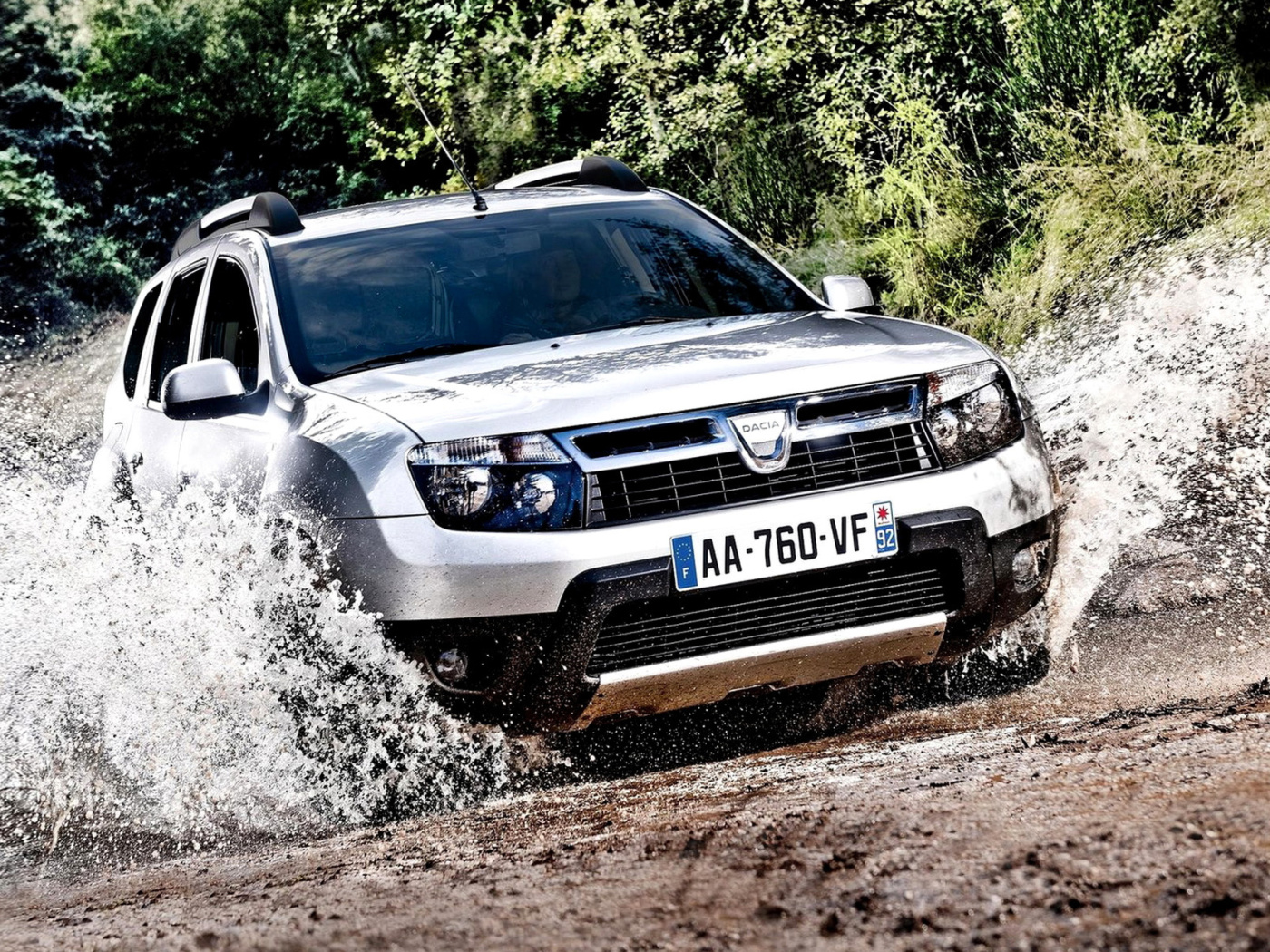 Fondo de pantalla Dacia Duster 1400x1050