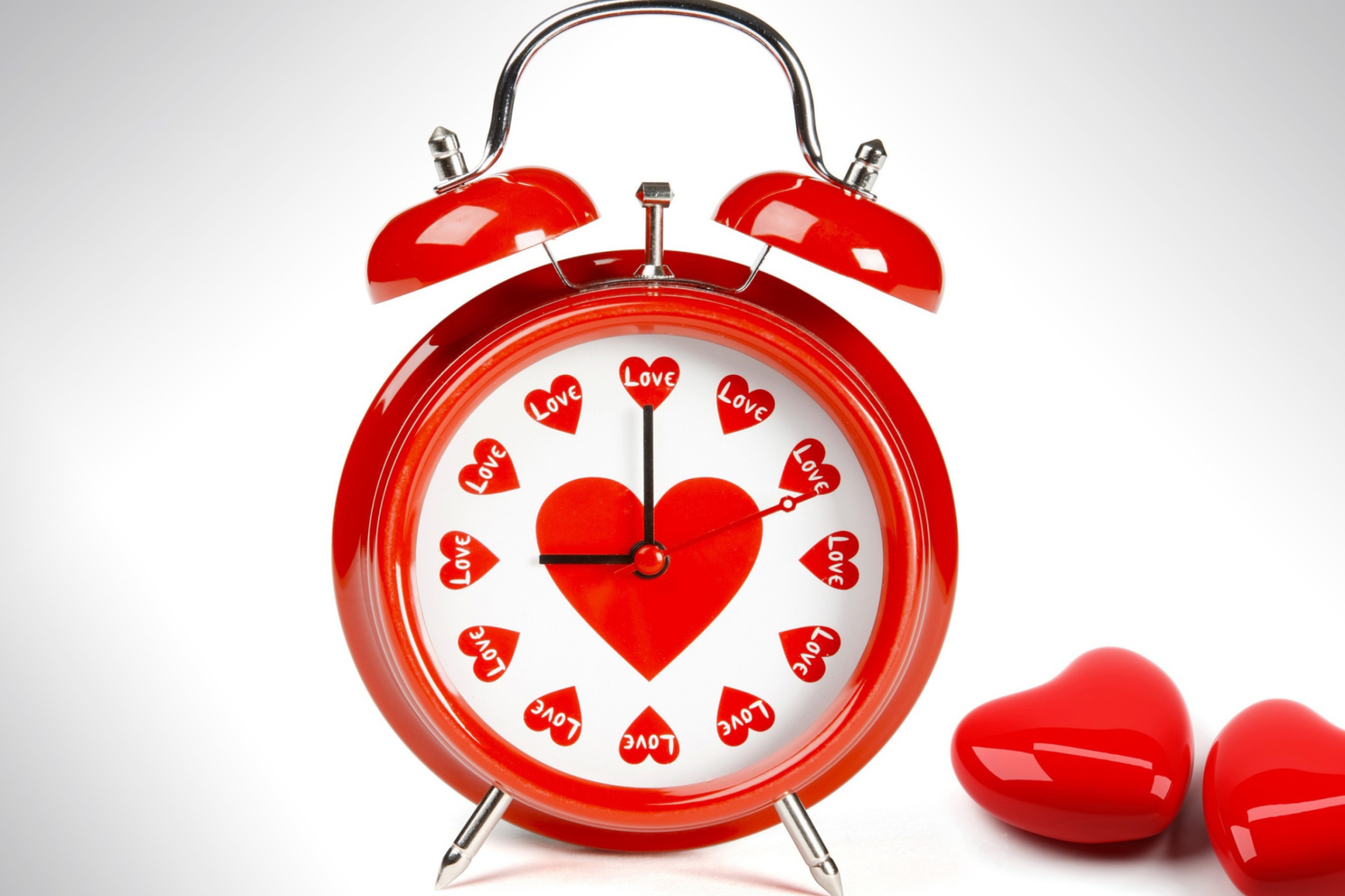 Love O'clock wallpaper 2880x1920