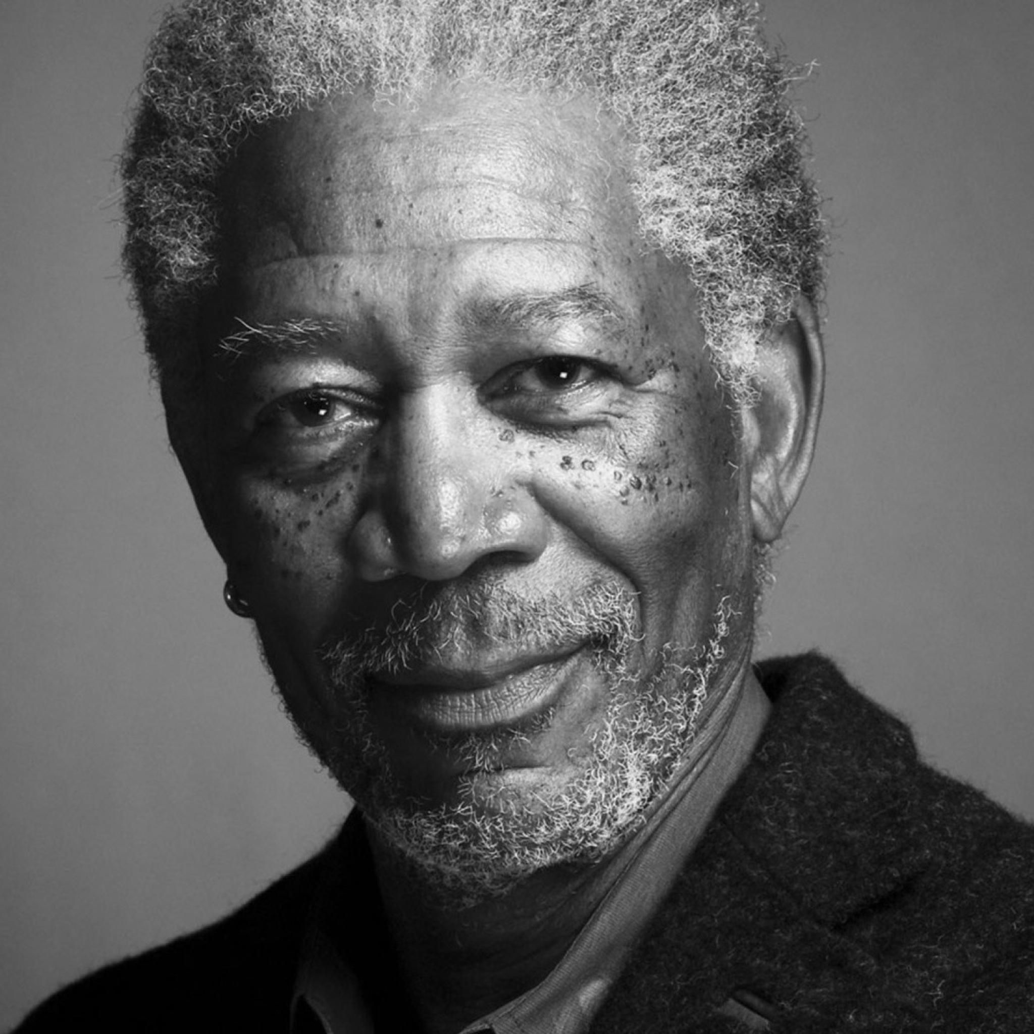 Screenshot №1 pro téma Morgan Freeman Portrait In Black And White 2048x2048