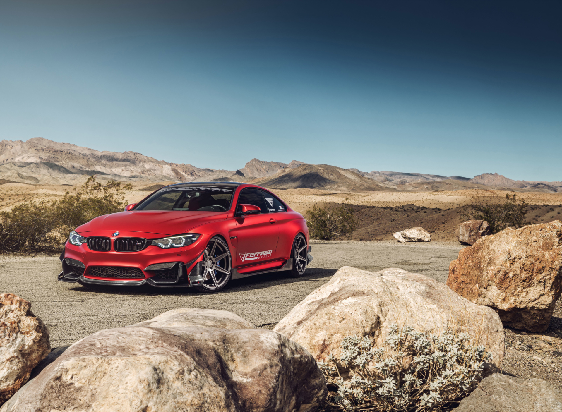 BMW M4 Red wallpaper 1920x1408