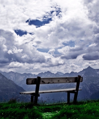 Bench On Top Of Mountain - Obrázkek zdarma pro Nokia Asha 309