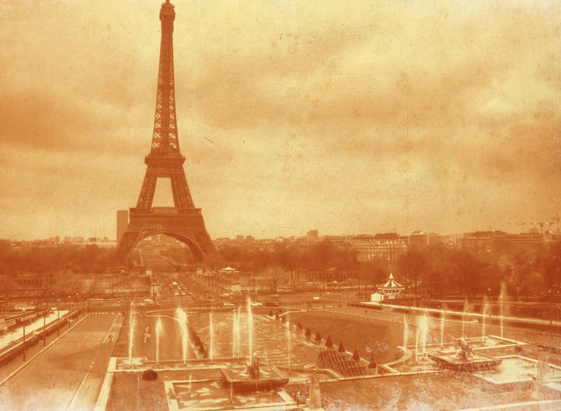 Обои Old Photo Of Eiffel Tower 1920x1408