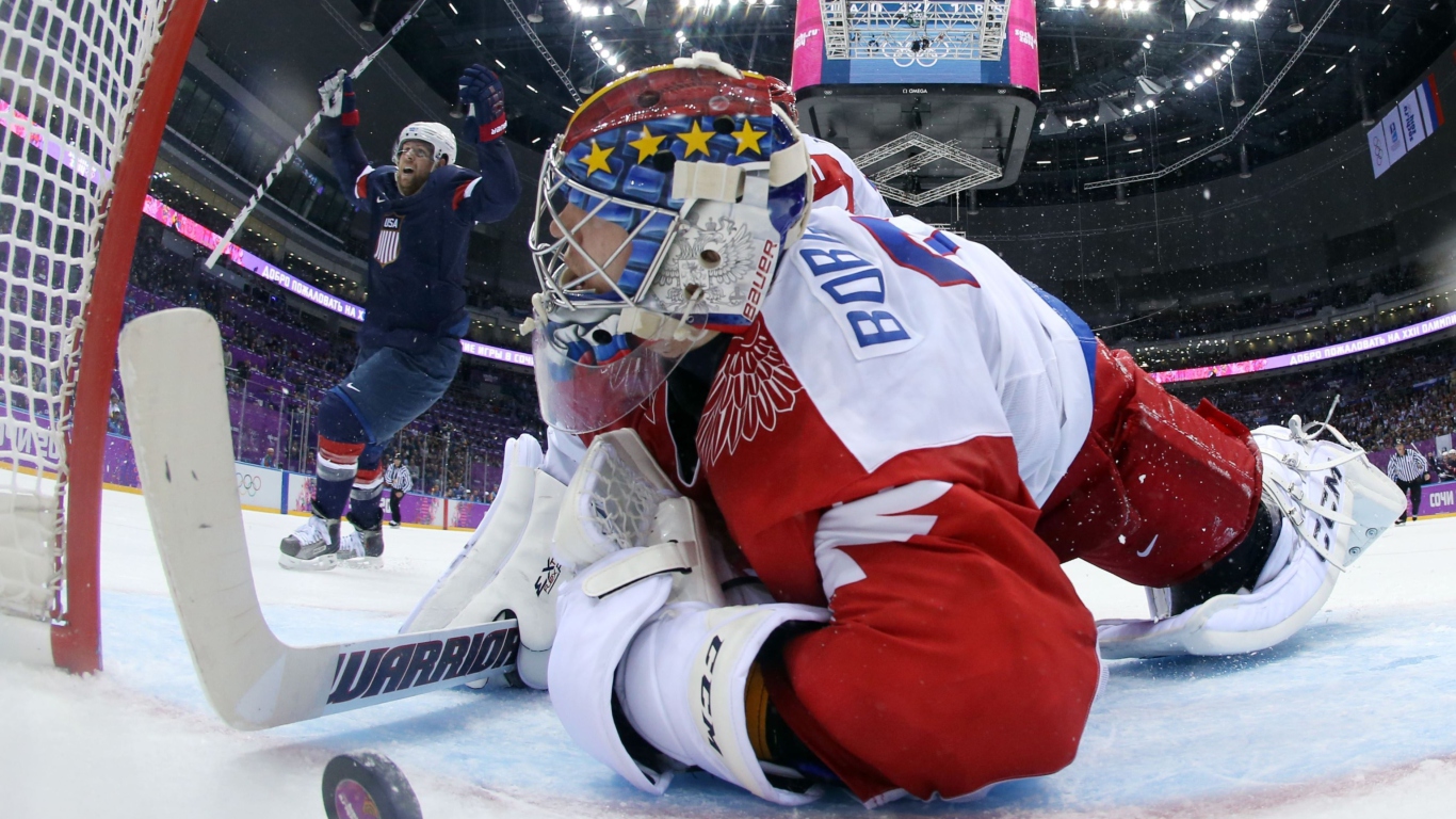 Screenshot №1 pro téma Usa Russia Hockey Olympics 1366x768